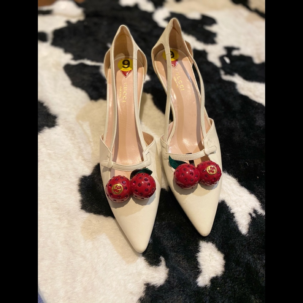 Cherry Gucci pumps